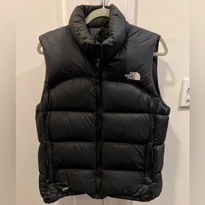 Black North Face 700 Puffer Vest